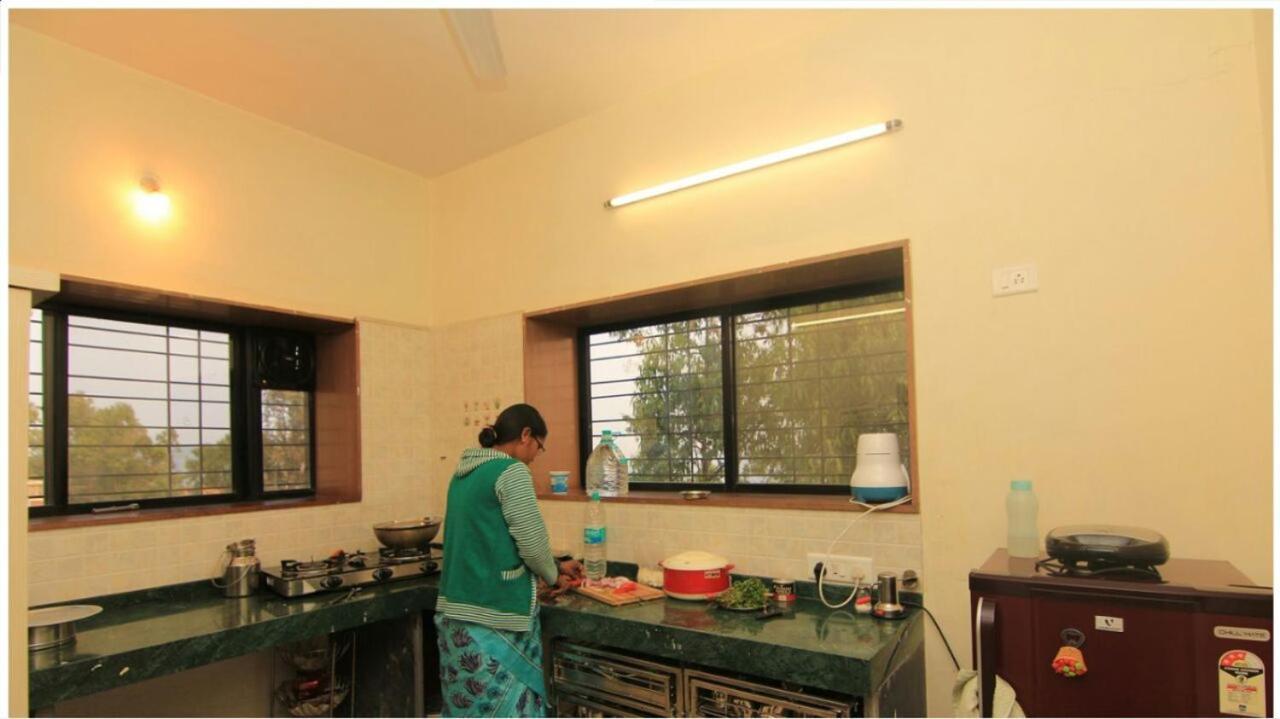 Inaya Bungalow Villa Панчгани Екстериор снимка